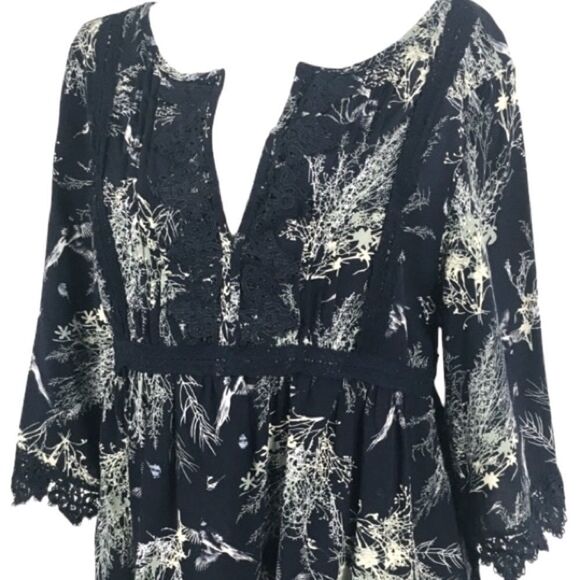 Hazel Lace Trim Boho Chic Bird Print Blouse Top Blue hi-lo hem Women’s Medium - Picture 10 of 10